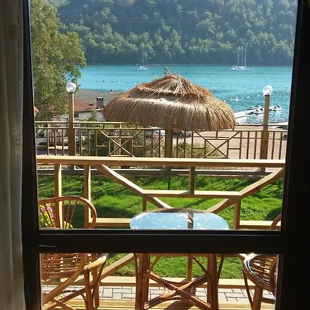 Bed & Breakfast Pinar's Bungalow Houses